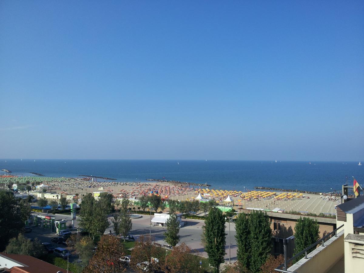 Hotel Euromar リミニ エクステリア 写真